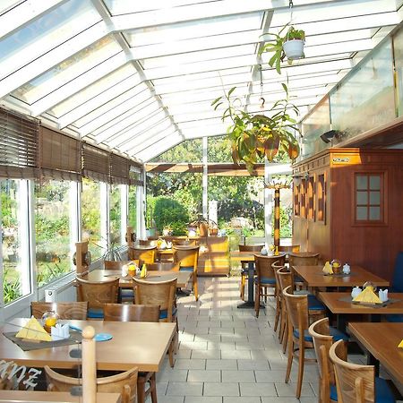 Ferien Unterm Reetdach In Gohren Hotel Goehren  Exterior foto